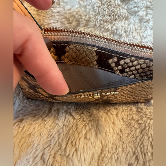 Michael Kors wallet - Picture 4 of 5